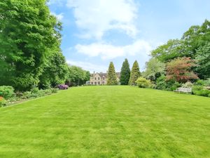 Photo 11- click for photo gallery